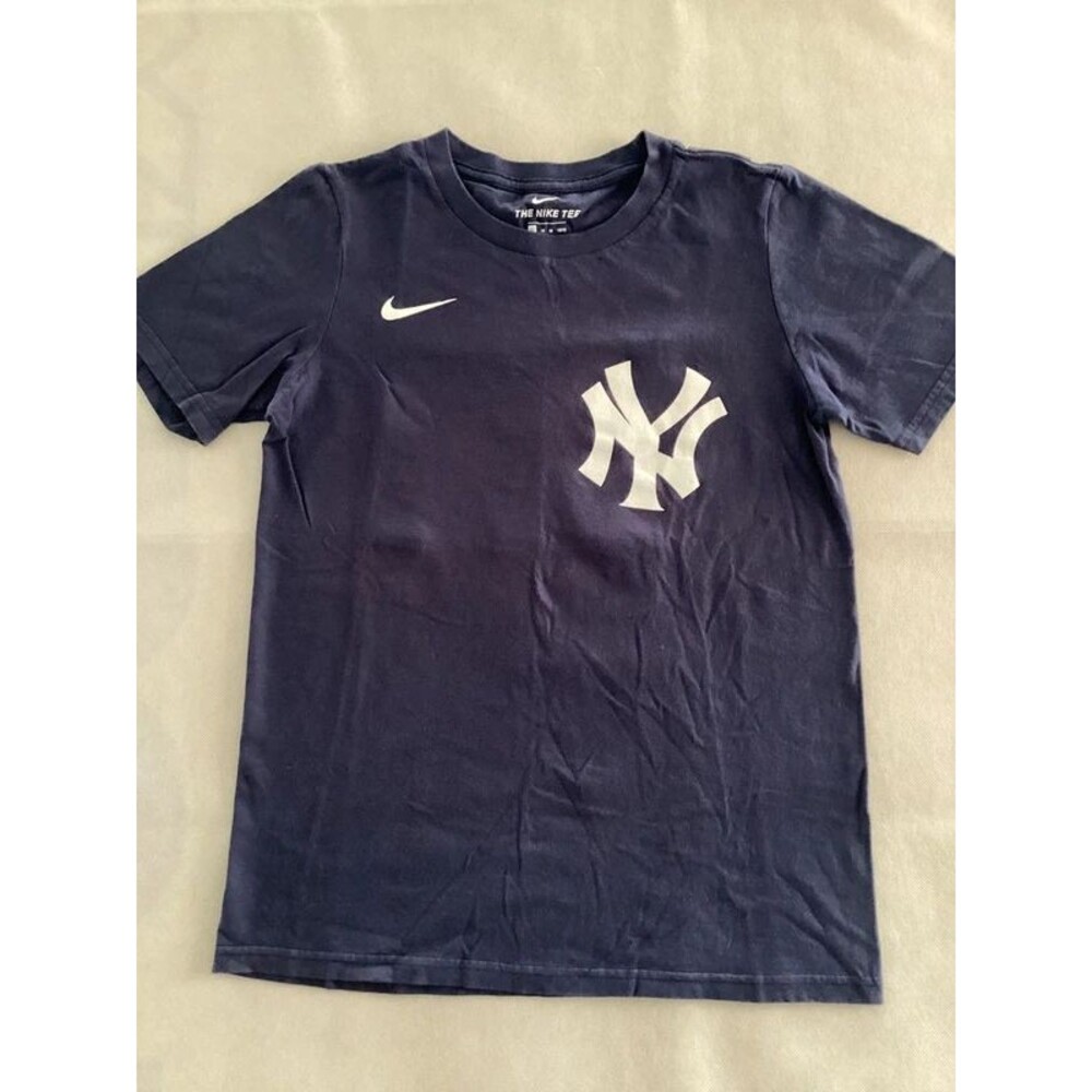Nike blue yankee T-shirt size medium